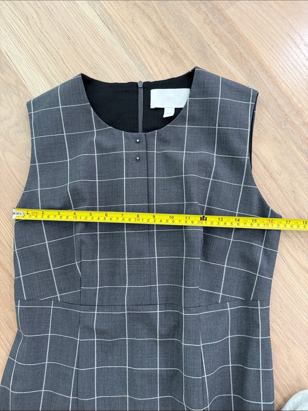 BOSS Hugo Boss Grey Windowpane 2-Piece Suit Set Dress & Blazer Size US 10 / FR - Picture 7 of 13
